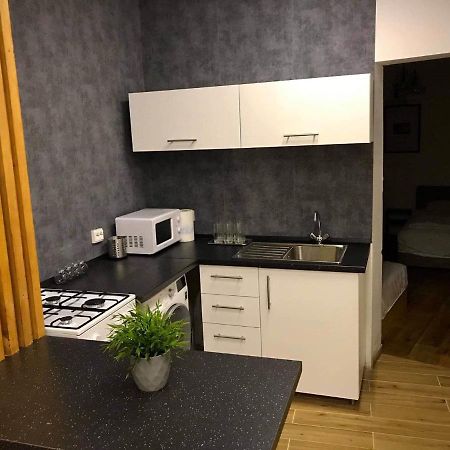 Komfort Apartman Vác Esterno foto
