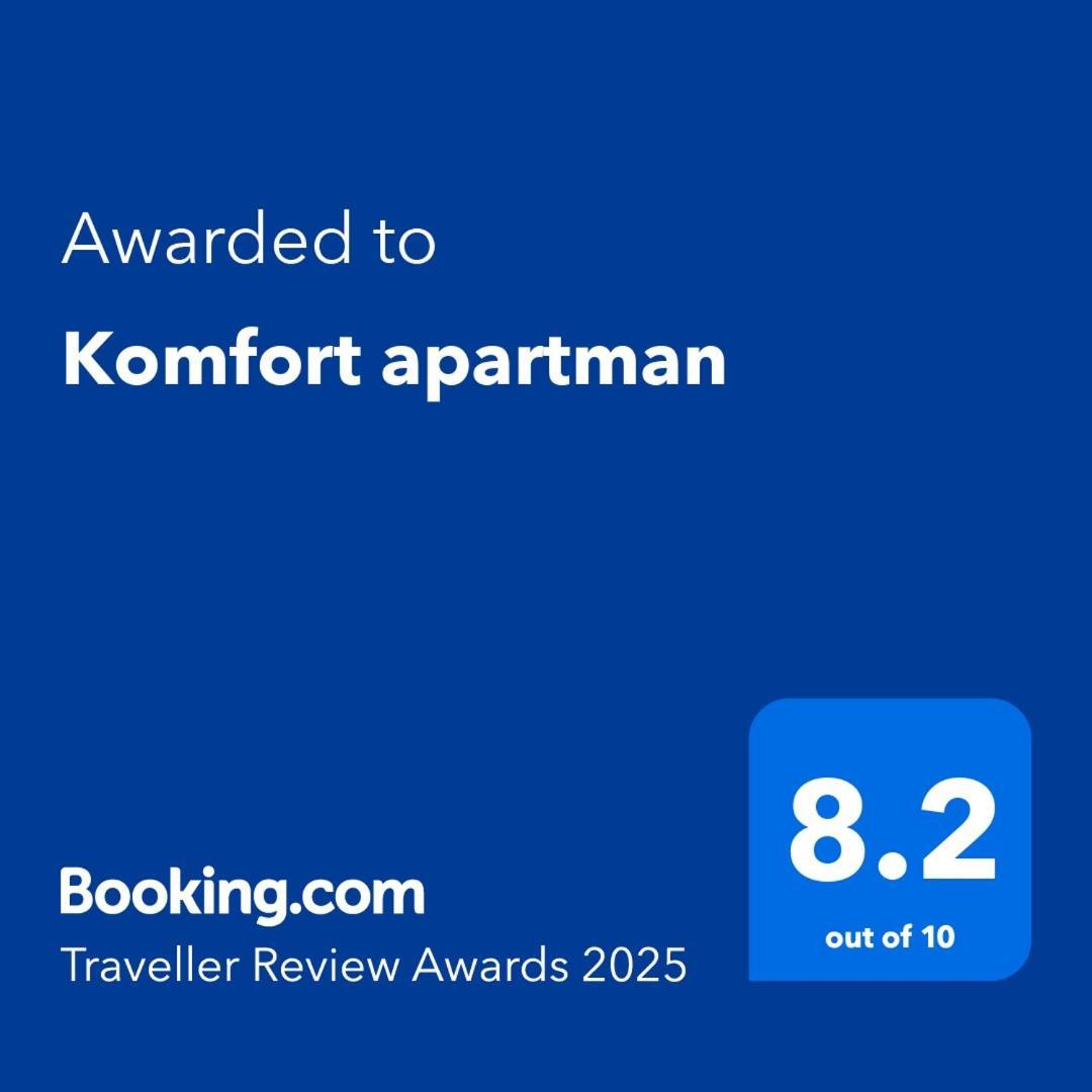 Komfort Apartman Vác Esterno foto